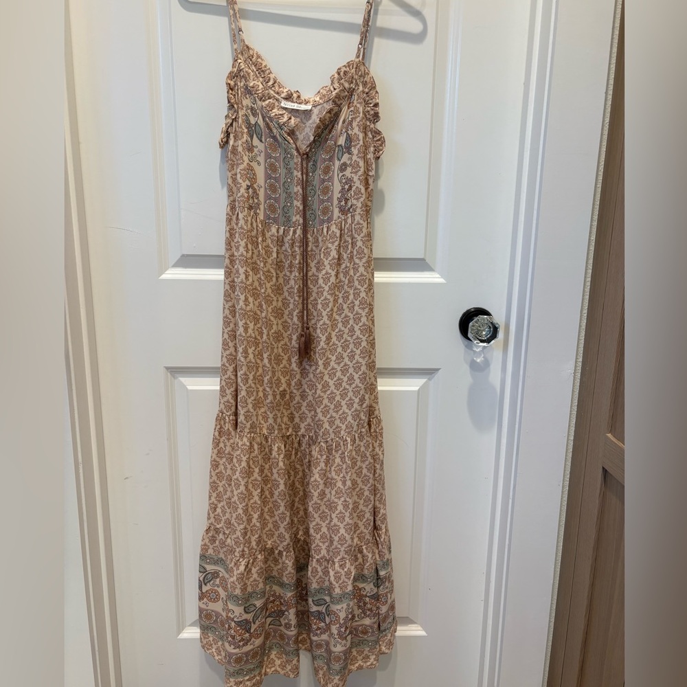 Boho-style beige and brown paisley Maxi dress brand: Becool size M